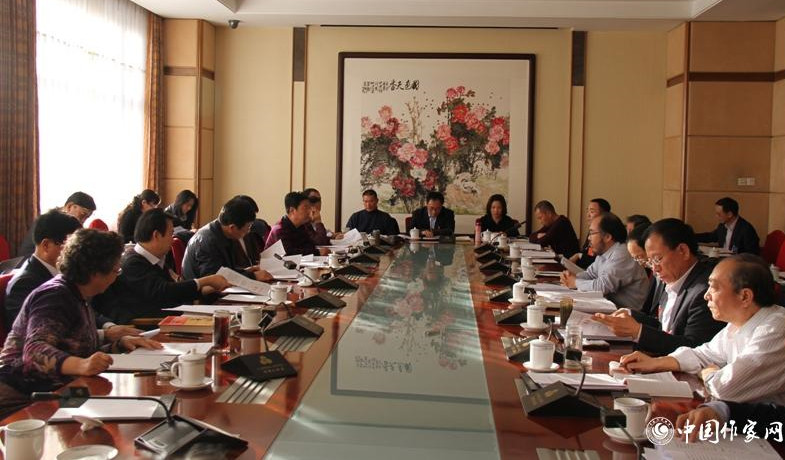 12月1日下午，山東、兵團(tuán)代表團(tuán)分組討論。
