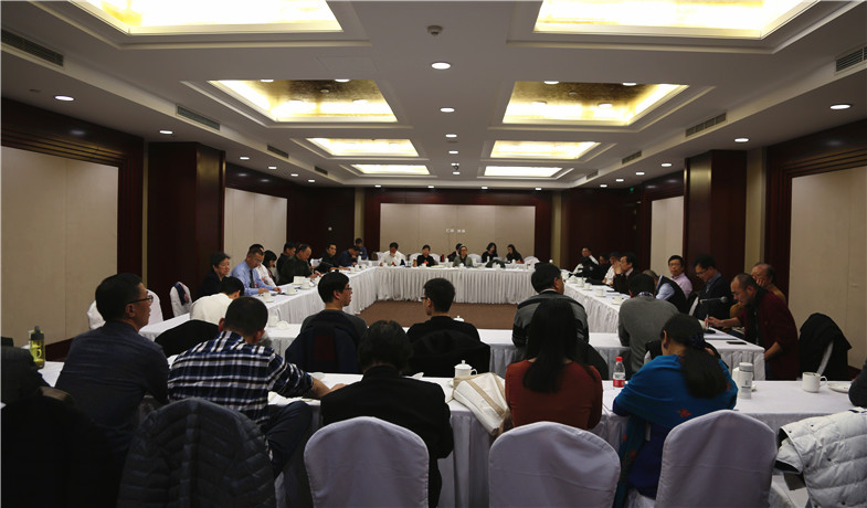 12月1日下午，浙江、重慶、延邊代表團(tuán)分組學(xué)習(xí)討論。