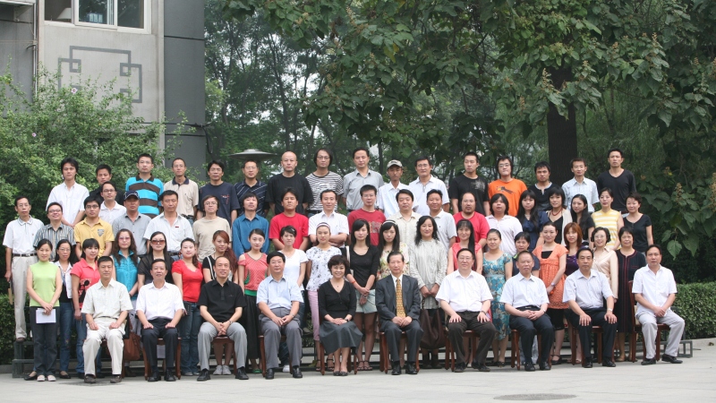 魯迅文學(xué)院第七屆高研班學(xué)員名單　周　瑾　張建嫘　周嘉寧　歐陽斌　曹明霞　李駿虎　傅愛毛　劉玉誠(chéng)　劉志成　梁永哲　宋曉杰　陳集益　馬天牧　魯　敏　高　君　范曉波　余同友　郭海燕　傅其祥　謝宗玉　盛　瓊　黃煥光　林　森　楊鴻雁　羅　勇　羅布次仁　　王　華　　李亞明　葉　舟　王　族　單永珍　劉士忠　郁　笛　李志強(qiáng)　祝雅麗　葉文軍　劉芳曉　喻　紅　黃春華　馬利軍　黃雪蕻　王進(jìn)康　劉園園　張悅?cè)弧』簟∑G　辛?xí)跃辍±睢‖摗●R中才　戴月行　蔣　峰　楊學(xué)會(huì)　李海洋　畢　亮