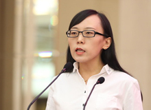 孫頻：誠(chéng)懇面對(duì)我們的內(nèi)心　　寫作對(duì)于作家本人本身就具有救贖的功能，這或許便是最好的，也是最幸運(yùn)的。[詳細(xì)]
