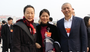 全國政協(xié)委員奚美娟、遲子建、畢飛宇