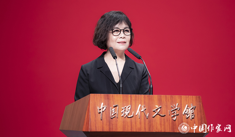9月25日晚，中國作家協(xié)會主席鐵凝在第十二屆少數(shù)民族文學(xué)創(chuàng)作駿馬獎頒獎典禮上致辭