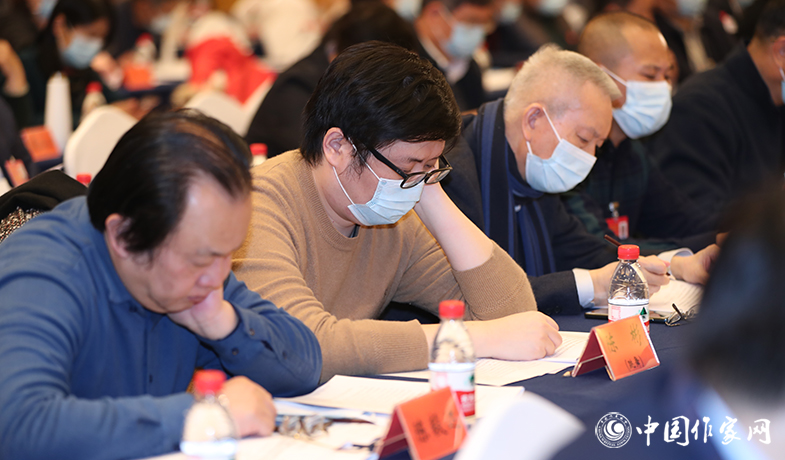 12月12日，中國作家協(xié)會第九屆全國委員會第六次全體會議在京舉行