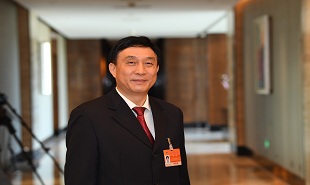 全國政協(xié)委員、江蘇省政協(xié)副主席、南京師范大學(xué)教授朱曉進(jìn)