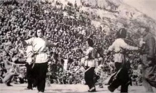 1943年，馬可為賀敬之詩《南泥灣》譜曲