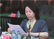 劉瓊：《講話》的立場、態(tài)度和文藝觀“為什么人的問題，是一個根本的問題，原則的問題”“必須明確地徹底地解決它”。[詳細]