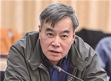 潘凱雄：“文藝批評是一個復雜的問題”《講話》明確指出：“文藝界的主要的斗爭方法之一，是文藝批評?！蔽乃嚺u就要褒優(yōu)貶劣……[詳細]