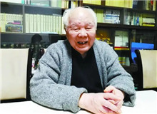 【李國文】	王　雪丨《得法而努力地耕耘——一篇手稿檔案中的李國文》；	席思宇丨《“作家是屬于他那個時代的”》。