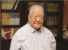 【徐懷中】	汪守德丨《以一顆真正的文學(xué)之心寫作》；	董夏青青丨《<牽風(fēng)記>：“回返未來”的美學(xué)呼喚》。