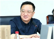 閻晶明：最先鋒的新拓展　　孫甘露是先鋒小說家里“最先鋒”的。因為他在這一方面起步早，成名快，代表作傳播度廣，文學(xué)史研究提及率高。[詳細(xì)]