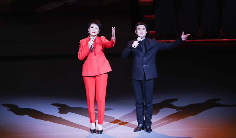張凱麗、胡樂民朗誦《回延安》