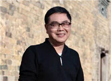 湖南文藝出版社：相信高峰就在前方　　惟楚有材，于斯為盛。成立于1985年的湖南文藝出版社，一直是南中國原創(chuàng)文學出版的重鎮(zhèn)。[詳細]