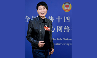 全國政協(xié)委員，中國國家話劇院一級演員張凱麗