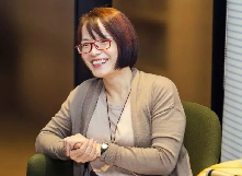 申霞艷：生如蟻而美如神　　胡學文出示的是當代眼光，他正視并升華當代生活經(jīng)驗，大膽創(chuàng)造21世紀新傳統(tǒng)，這種傳統(tǒng)吸納過往，并與過往進行激烈抗辯。[詳細]