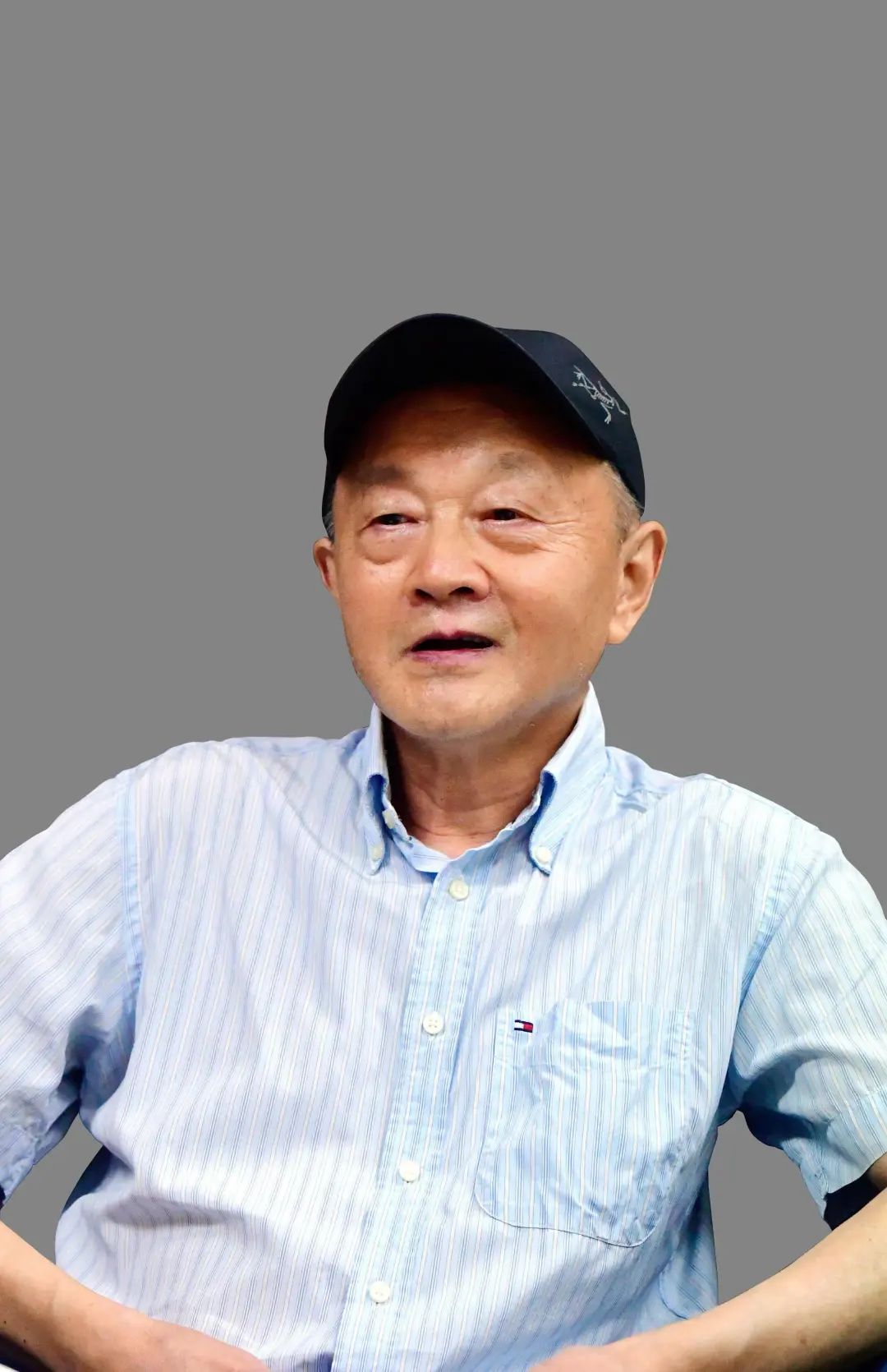 竺祖慈，生于1949年，祖籍寧波，資深日本文學(xué)編輯、譯者。