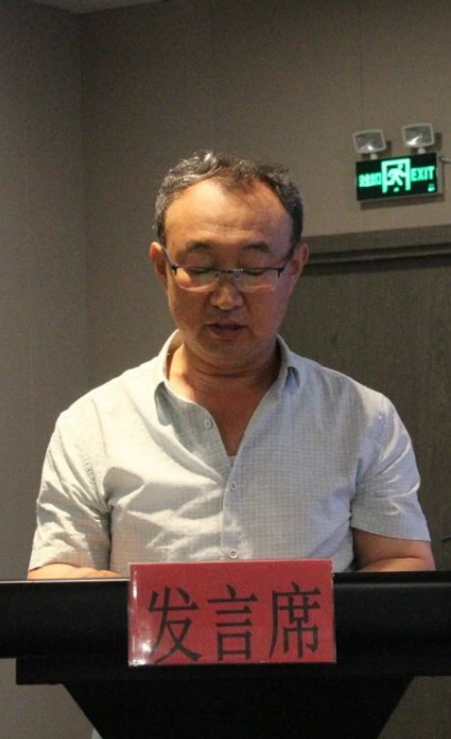 內(nèi)蒙古翻譯家協(xié)會理事、新文藝群體代表席·照日格圖