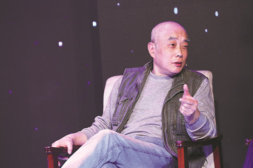 江曉原：上海交通大學(xué)講席教授，科學(xué)史與科學(xué)文化研究院首任院長(zhǎng)