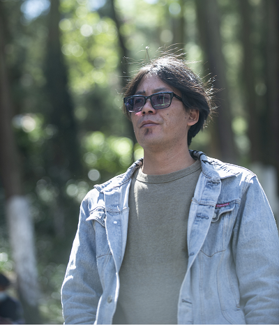 作 者：周明全，復旦大學中文系2022級中國現(xiàn)當代文學博士研究生，《大家》雜志主編。著有《隱藏的鋒芒》《“80后”批評家的槍和玫瑰》《70后批評家的聲音》等；與陳思和共同主編《“80后”批評家文叢》《70后批評家文叢》，主編《當代著名學者研究資料叢書》等。曾獲第十四屆中國當代文學研究優(yōu)秀成果獎、《文學報·新批評》2015年度優(yōu)秀評論新人獎特別獎、2020年南方文學盛典年度批評家等。