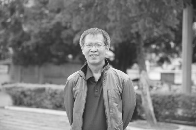 楊少衡，福建省作家協(xié)會(huì)名譽(yù)主席