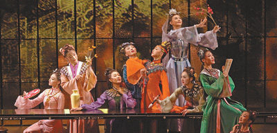 江蘇大劇院原創(chuàng)民族舞劇《紅樓夢》劇照。  　　祖忠人攝