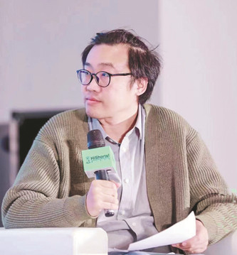 劉紹禹，1986年生，影評人。兼寫文化觀察及音樂人采訪、人物紀(jì)實故事