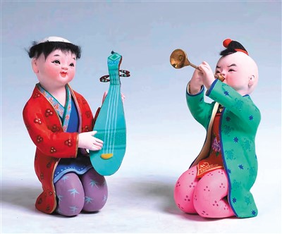 江蘇無錫惠山泥塑《新春樂》　龔 琦 　　中國美術(shù)館藏