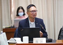 陳河長篇小說《誤入孤城》研討會在北京舉行11月23日，由《十月》雜志社、北京十月文藝出版社主辦的“陳河長篇小說《誤入孤城》研討會”在北京出版集團舉行。 [詳細]