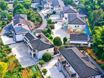 文學(xué)里的村莊丨文韻悠悠，清溪奔涌