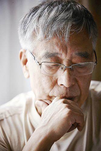 王晉康，科幻作家、高級(jí)工程師。代表作有長篇小說《類人》《蟻生》，短篇小說集《替天行道》《生命之歌》《豹》等。代表作《水星播種》入圍2024年雨果獎(jiǎng)最佳長中篇小說。