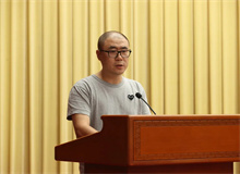 石一楓：文眼、文心、文采　　有了文眼、文心和文采，則會(huì)讓一個(gè)作家永遠(yuǎn)保持青年寫作的活力。祝年輕的朋友永遠(yuǎn)年輕，在文學(xué)攀登之路上的創(chuàng)新精神年輕……[詳細(xì)]