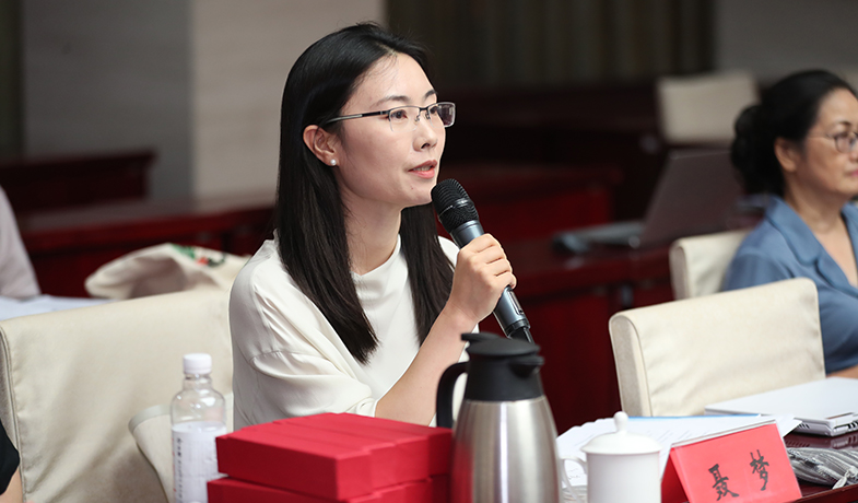 7月31日，總計(jì)票人向大會(huì)報(bào)告選票回收情況和選票審核情況