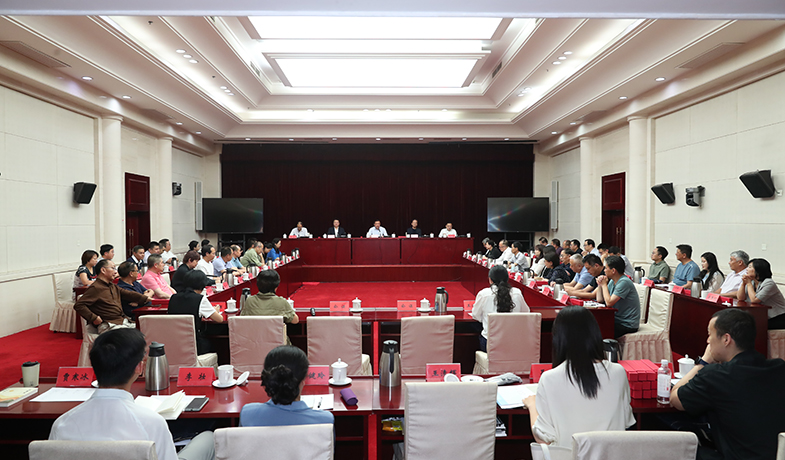 7月31日，第十三屆全國(guó)少數(shù)民族文學(xué)創(chuàng)作駿馬獎(jiǎng)評(píng)獎(jiǎng)結(jié)果揭曉