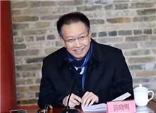 陳曉明：一部“險(xiǎn)象環(huán)生”與“從容不迫”并存的小說(shuō)小說(shuō)有一種故事的曲折傳奇、峰回路轉(zhuǎn)…… [詳細(xì)]
