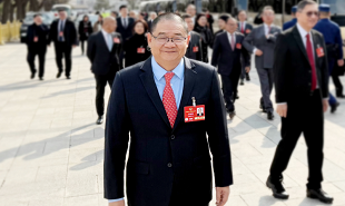 全國政協(xié)文化文史和學(xué)習(xí)委員會副主任、澳門文化界聯(lián)合總會會長吳志良