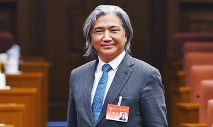 全國政協(xié)副秘書長、民盟中央副主席、中國美術(shù)館館長吳為山